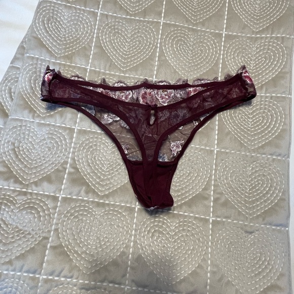 Victoria's Secret Burgundy Floral Lace Bra and Panty Set - Picture 3 of 3